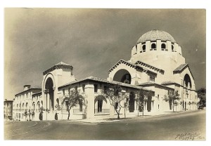 Postcard of Congregation Emanu-El in the late 1920's