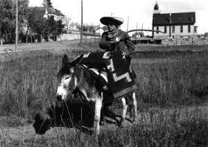 Congregation Montefiore in background, circa 1912. #WS0399