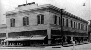 Simon Newman Store in Newman - still there today but not open, #WS1412