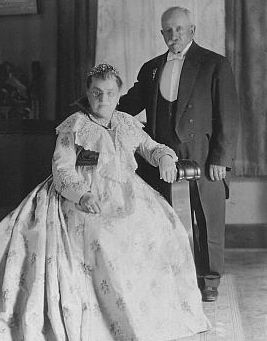 Adolph & Sophia Gluck, 1916