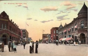 Broadway, Meskogee, Oklahoma, Vintage Postcard