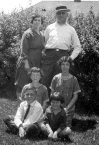 Alfred and Jeanette Wagner with their 4 children.