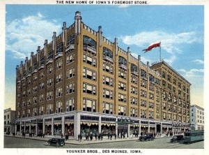 Younker Brothers Department Store, 1920's, Vintage Postcard.